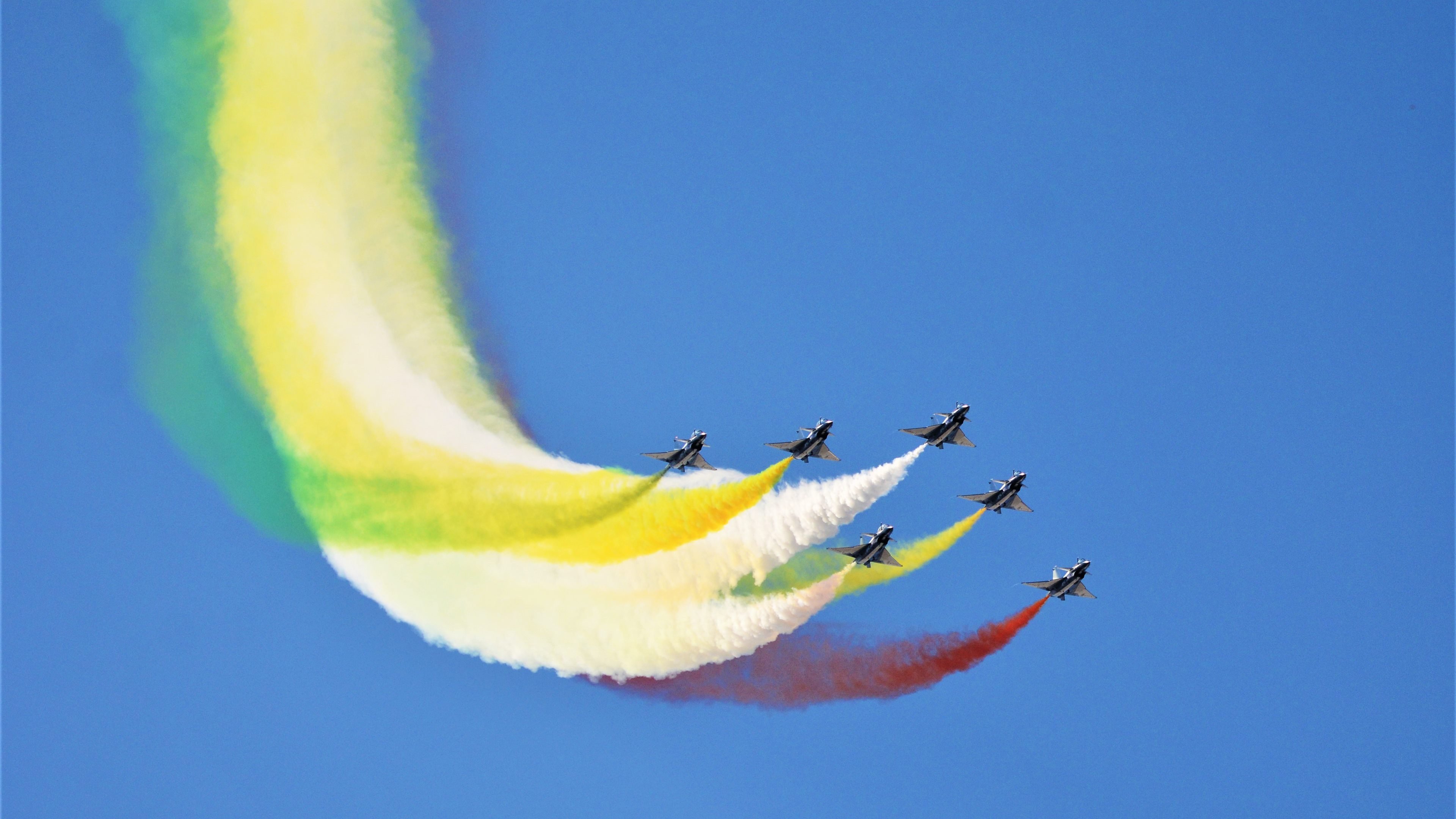 九游9游-_精彩对决：经典五盘大战令人难忘_，精彩对抗